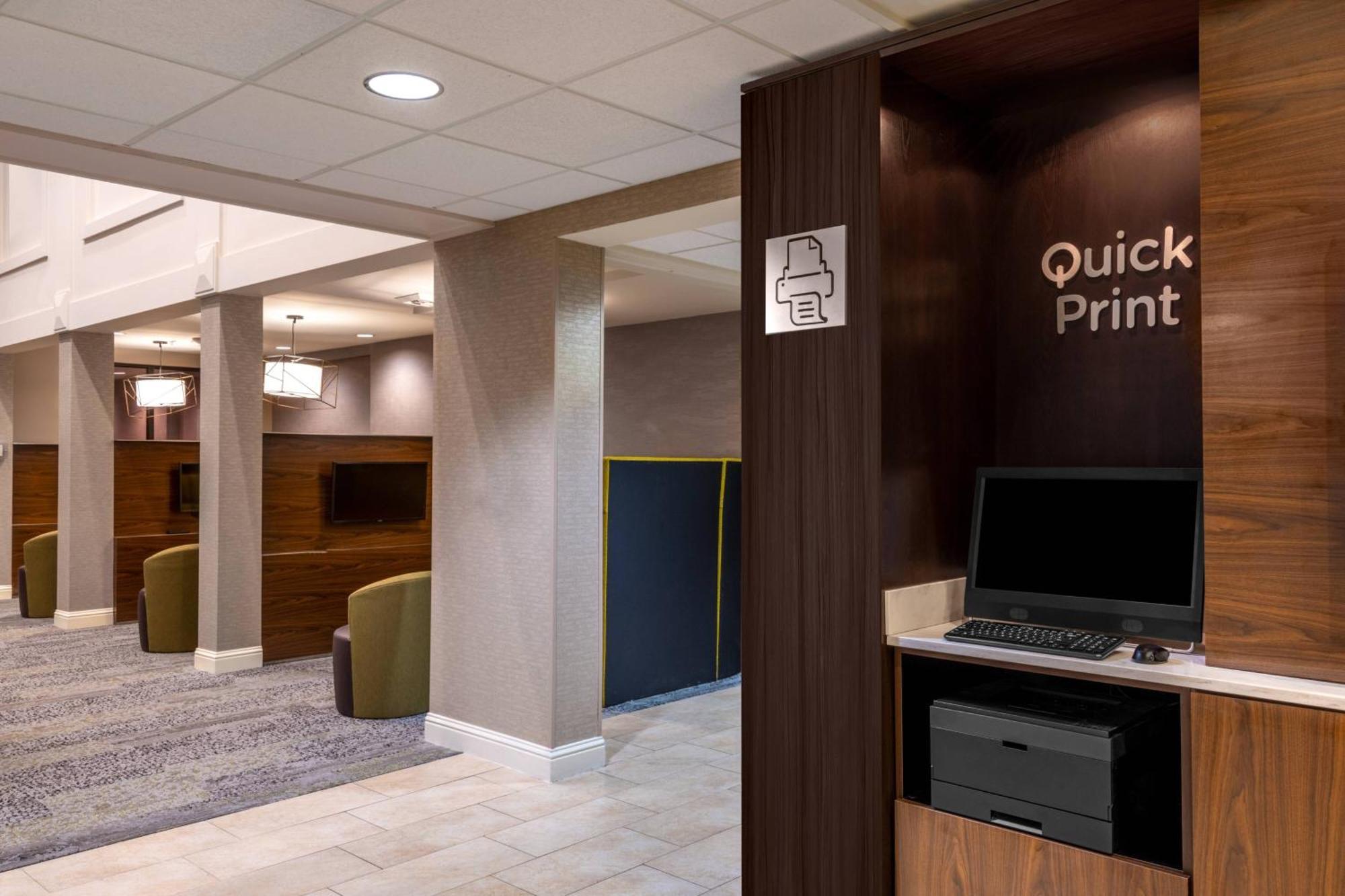 Courtyard By Marriott Reno Hotel Exterior photo