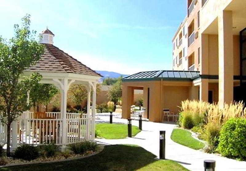 Courtyard By Marriott Reno Hotel Exterior photo