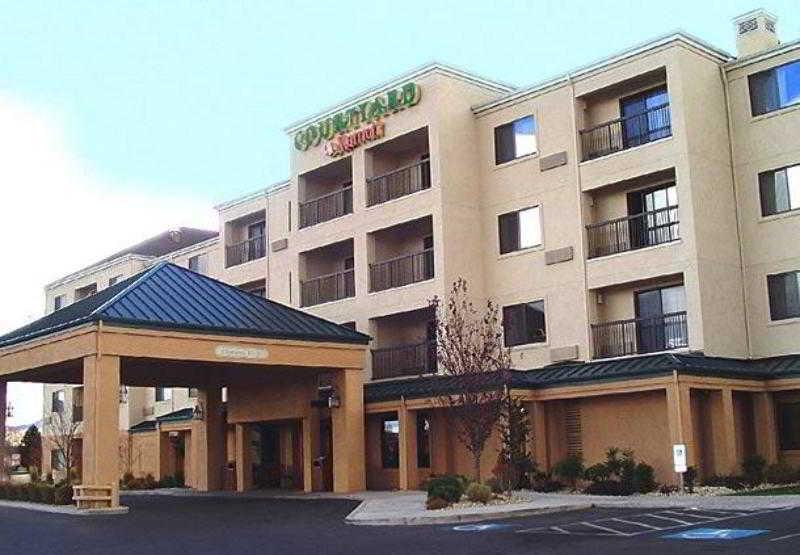 Courtyard By Marriott Reno Hotel Exterior photo