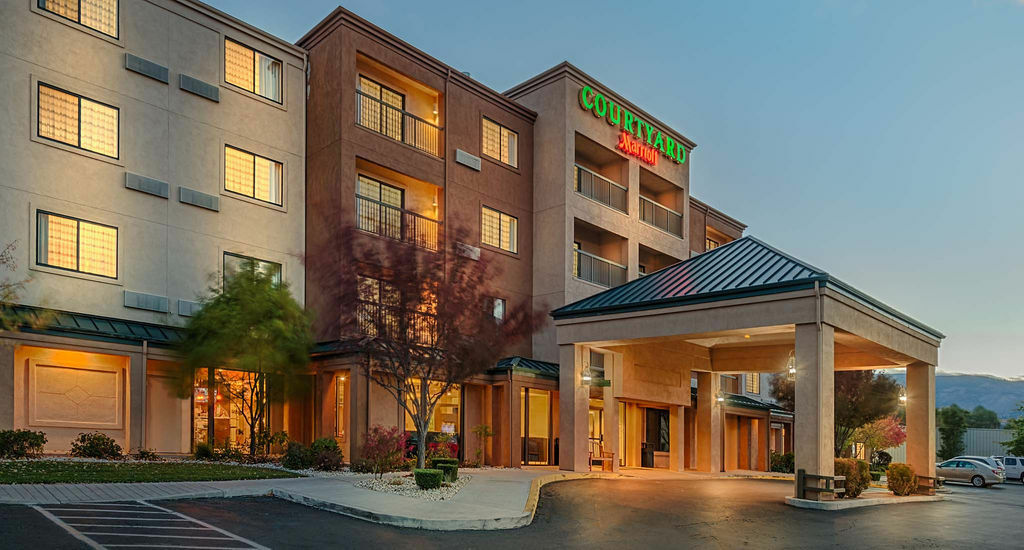 Courtyard By Marriott Reno Hotel Exterior photo